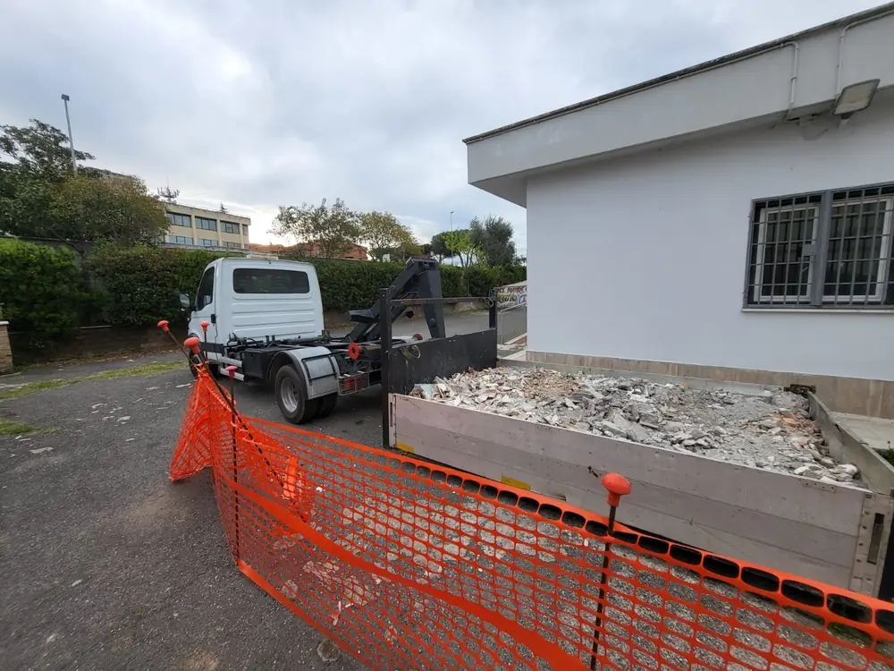 Smaltimento Calcinacci e Macerie Edili — smaltimento rifiuti Roma — foto 4